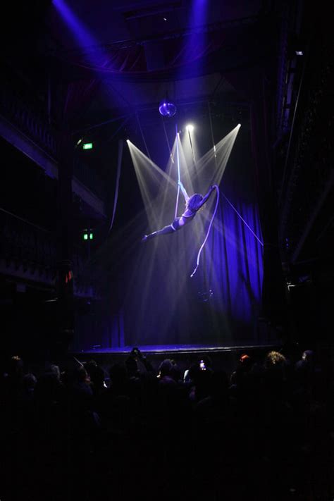 Sizzling Hot Circus AIRCRAFT CIRCUS SHOWS EVENTS