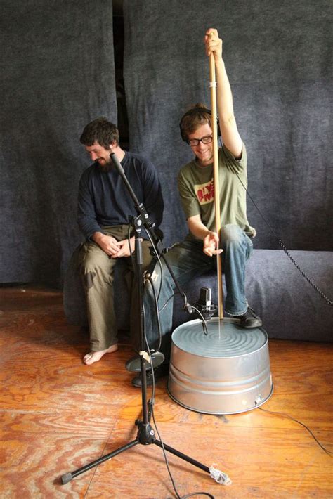 Know What Would Sound Great With That This Washtub Bass Diy Instruments Homemade Musical