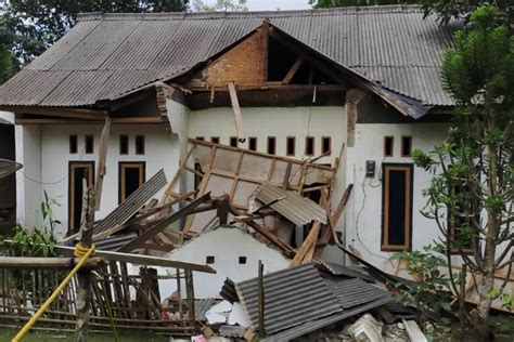 Efek Gempa Terkini Banten Ini Sejumlah Penampakan Kerusakan Rumah Warga