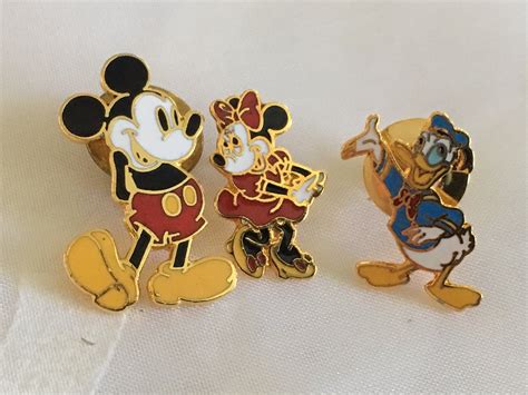 Disney Mickey Mouse Years Minnie Mickey Pluto Enamel Pin Badge