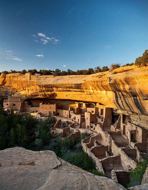 Ancient Cliff Dwellings In The Southwest Background Wallpaper Image For