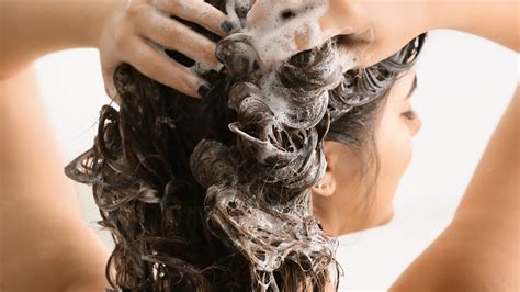 What Is A Chelating Shampoo?