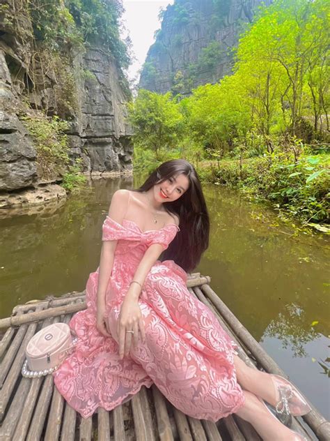 Nữ sinh cấp hot nhất Sài thành đẹp mê mẩn trong bộ hình mới Diễn đàn doanh nghiệp doanh nhân