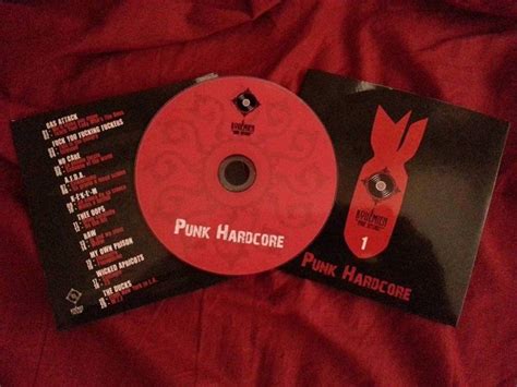 Punk Hardcore Album Acquista SENTIREASCOLTARE