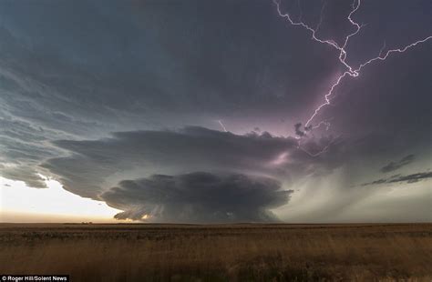 Stunning Photos Of Supercells Show Natures Beauty Before Storms Hit