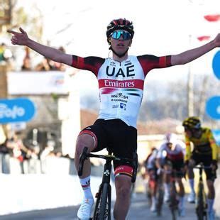 Tirreno Adriatico 4e étape Victoire et maillot de leader Pogacar