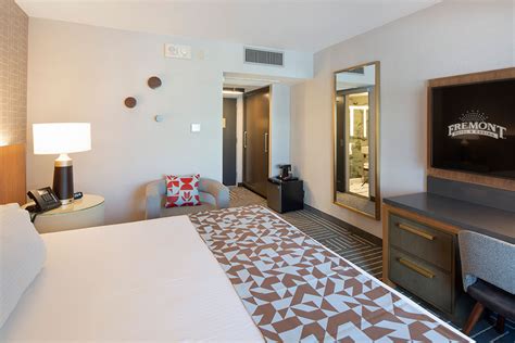 Deluxe Hotel Rooms in Downtown Las Vegas - Fremont Hotel | Fremont ...