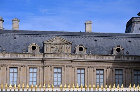 2022 07 14 027 PARIS Quai F Mittérand Palais du Louvre Flickr