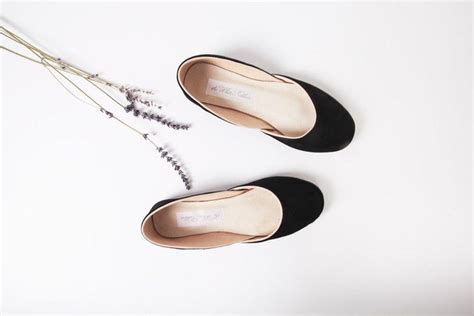 Black Ballet Flats Shoes In Ballerinas Style With Ribbons Pointe