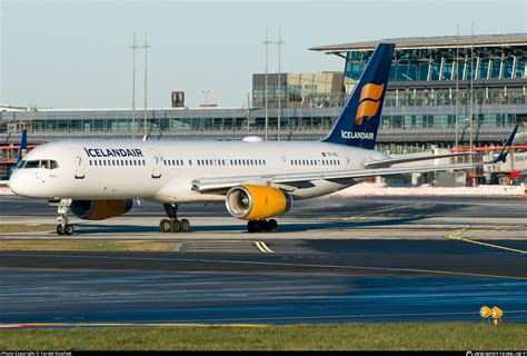 TF FIC Icelandair Boeing 757 23N WL Photo By Yardel Koschek ID