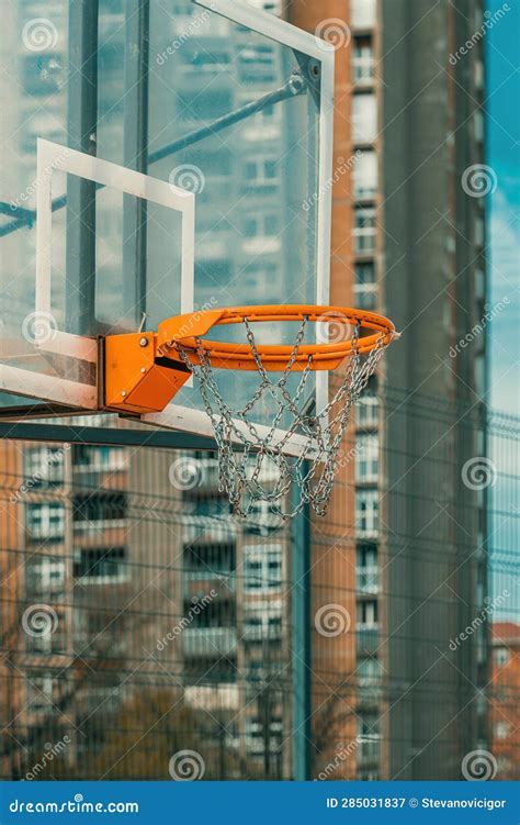 Tablero Trasero De Baloncesto Al Aire Libre Y Borde De Aro Con Red De