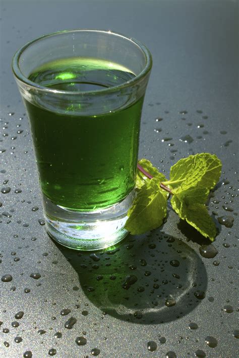 Licor De Menta Qu Es C Mo Se Hace Cu L Es Su Origen Y M S