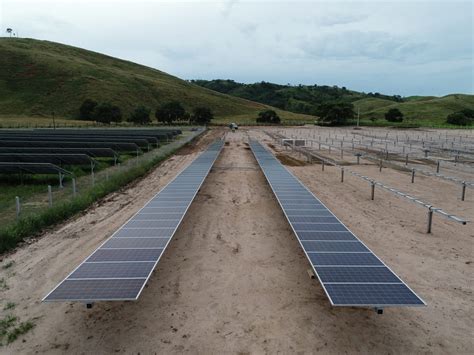 Sti Norland Instalar Sus Seguidores Bifila Sti H En Una Planta En