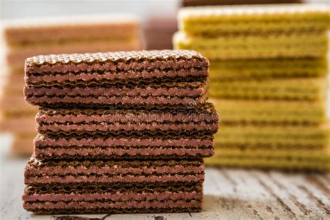 Galletas Blancas Y Negras De La Oblea Foto De Archivo Imagen De Comer