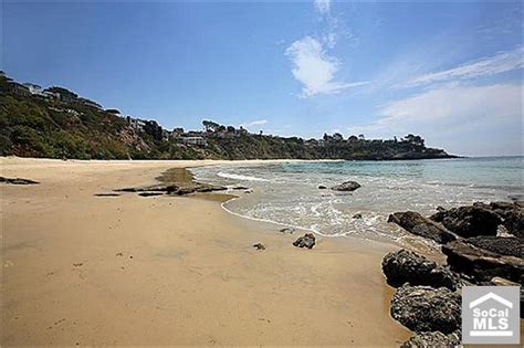 Beach Cottage in Laguna, California For Sale – Home Tours