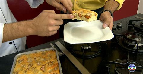 G1 Chef Renato Lobato Ensina Receita De Cachorro Quente Assado