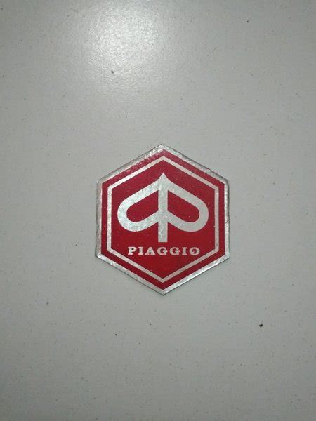 Jual Emblem Vespa Logo Chung Besar Merah Di Lapak Rey Flinstone Bukalapak