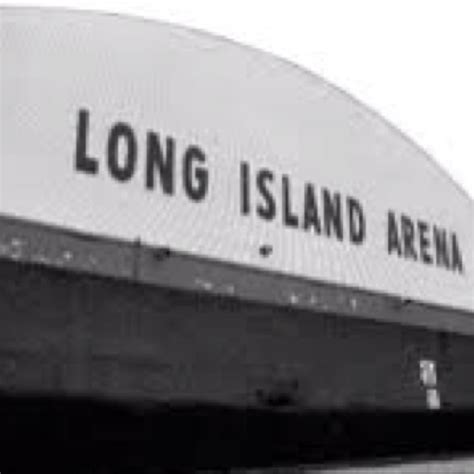 The Long Island Arena Sign Is On The Side Of It S Building In Black And