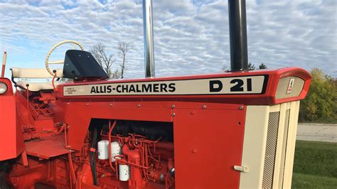 1968 Allis-Chalmers D21 Series 2 at Gone Farmin' Fall Premier 2019 as ...