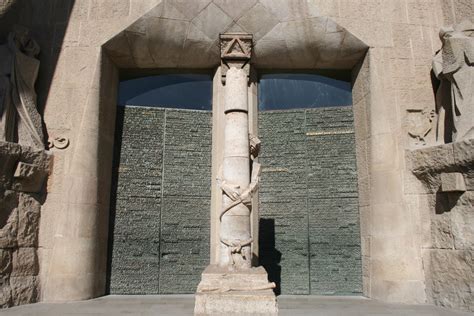 Puerta Del Evangelio P Rtico De La Fachada De La Pasi N