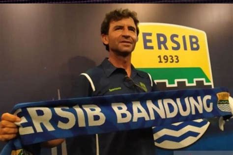 Menanti Tiki Taka Persib Debut Luis Milla Di Kandang Psm Makassar