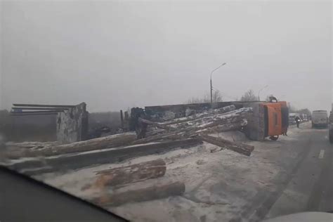 Определены пути объезда заблокированного участка трассы М-10 под Тверью ...