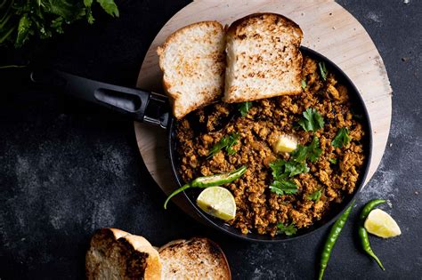 Chicken Keema Pav 30 Minute Recipe Chompslurrpburp