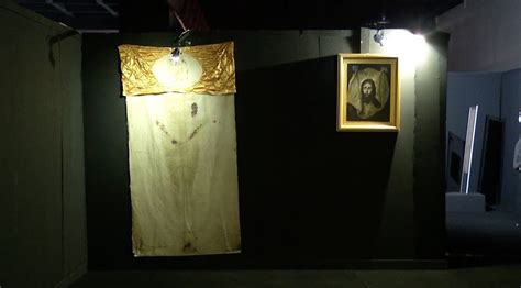 Exhiben Réplica De La Sábana Santa En Monterrey