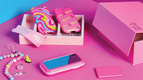 Allez Barbie Allons Faire La F Te Avec Ce Nouveau T L Phone Clapet