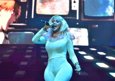 Twitter Reacts To Milli Vanilli Cardi B Moment After Hot Mic Throw