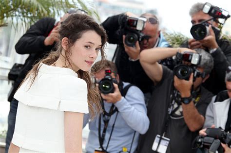 Husn Ke Nazare Astrid Berges Frisbey Wallpapers