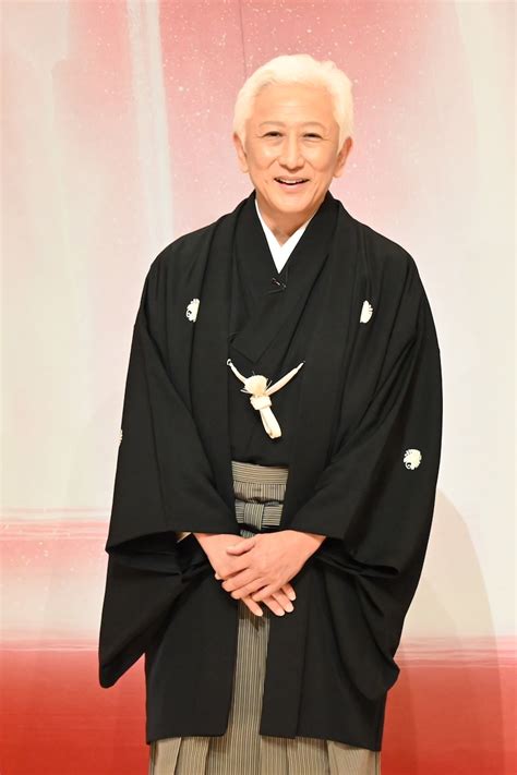 中村萬壽 萬屋襲名の祝幕お披露目 中村萬壽・時蔵・梅枝の祝幕は千住博、中村陽喜・夏幹の祝幕はビートたけし作 [画像ギャラリー 6 22] ステージナタリー