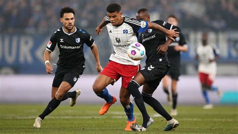 Fu Ball Bundesliga Hamburger Sv Schl Gt Fc Magdeburg Der Spiegel