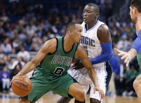 Sports fans discuss the latest avery storti performance stats 3