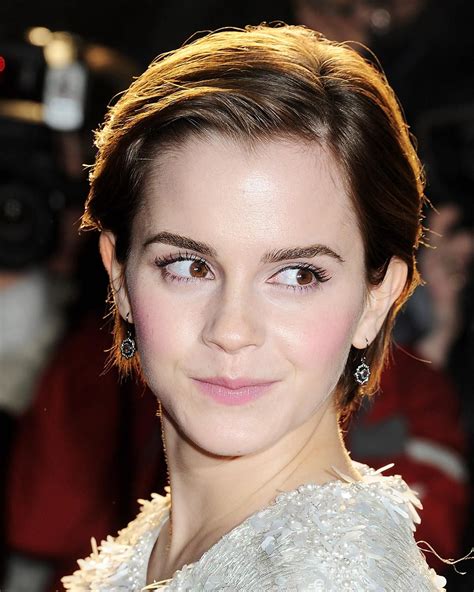 She Is So Elegant Emma Watson Short Hair Emma Watson Hair Short Hair Styles