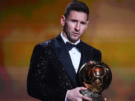 Messi Ganha A Bola De Ouro Pela Vez Veja Como Foi A