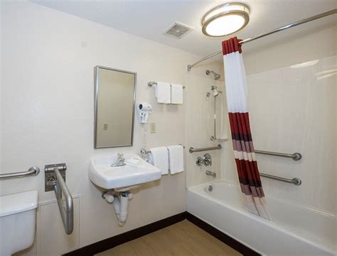 RED ROOF INN MILFORD - NEW HAVEN $80 ($̶9̶9̶) - Updated 2024 Prices ...