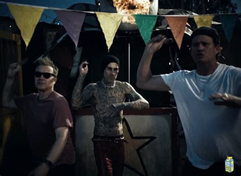 Blink 182s Edging Spends 3rd Week As Alternative Radios 1 Song
