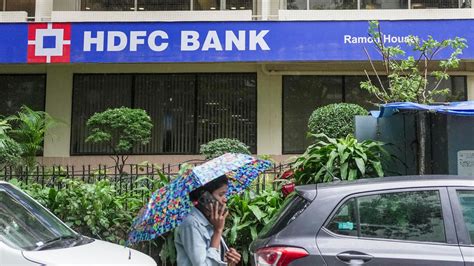 Hdfc Bank Reports Q2 Net Profit At ₹16 811 Cr ₹15 976 Cr As Standalone