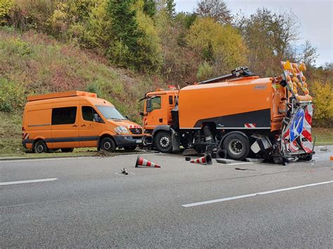 Tödlicher Unfall auf A 81 Lkw Fahrer nach Unglück bei Rottweil