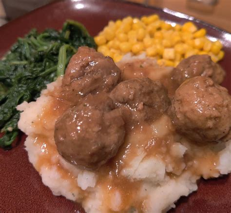 30 Minute Meatballs And Gravy