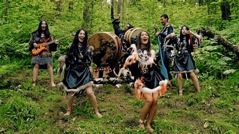 Otyken la banda que combina el rock con el folklore siberiano Vídeo