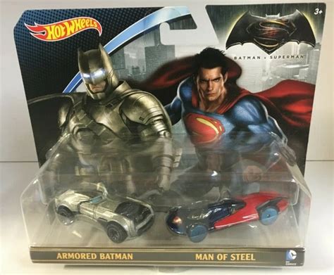 HOT WHEELS BATMAN Vs SUPERMAN Armored Batman Batmobile Man Of Steel Car