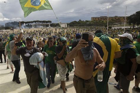 PF prende cúpula da Polícia Militar do DF por omissão no 8 de janeiro