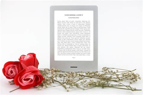 Ebook Reader Mockup Con Rose Rosse Sfondo Bianco E Fiori PSD Premium