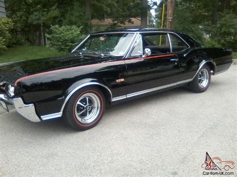 1967 Oldsmobile 442 Cutlass Supreme Holiday Coupe