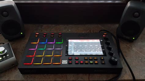 Test AKAI MPC Live Music Production System AMAZONA De