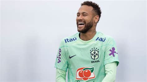 De Recorde De Pelé A Superar Outros Craques 3 Marcas Que Neymar Pode