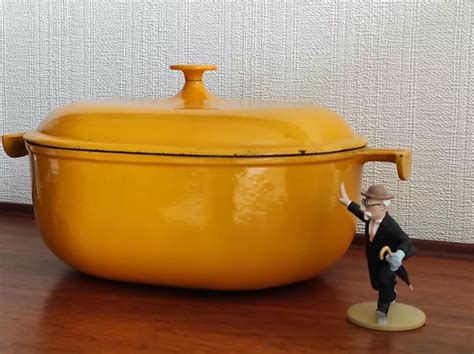 LE CREUSET COCOTTE EN FONTE EMAILLEE 33 ENZO MARI LA MAMA DESIGN Orange