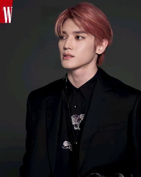 Taeyong In Wkorea Nct Foto Kekasih Gambar